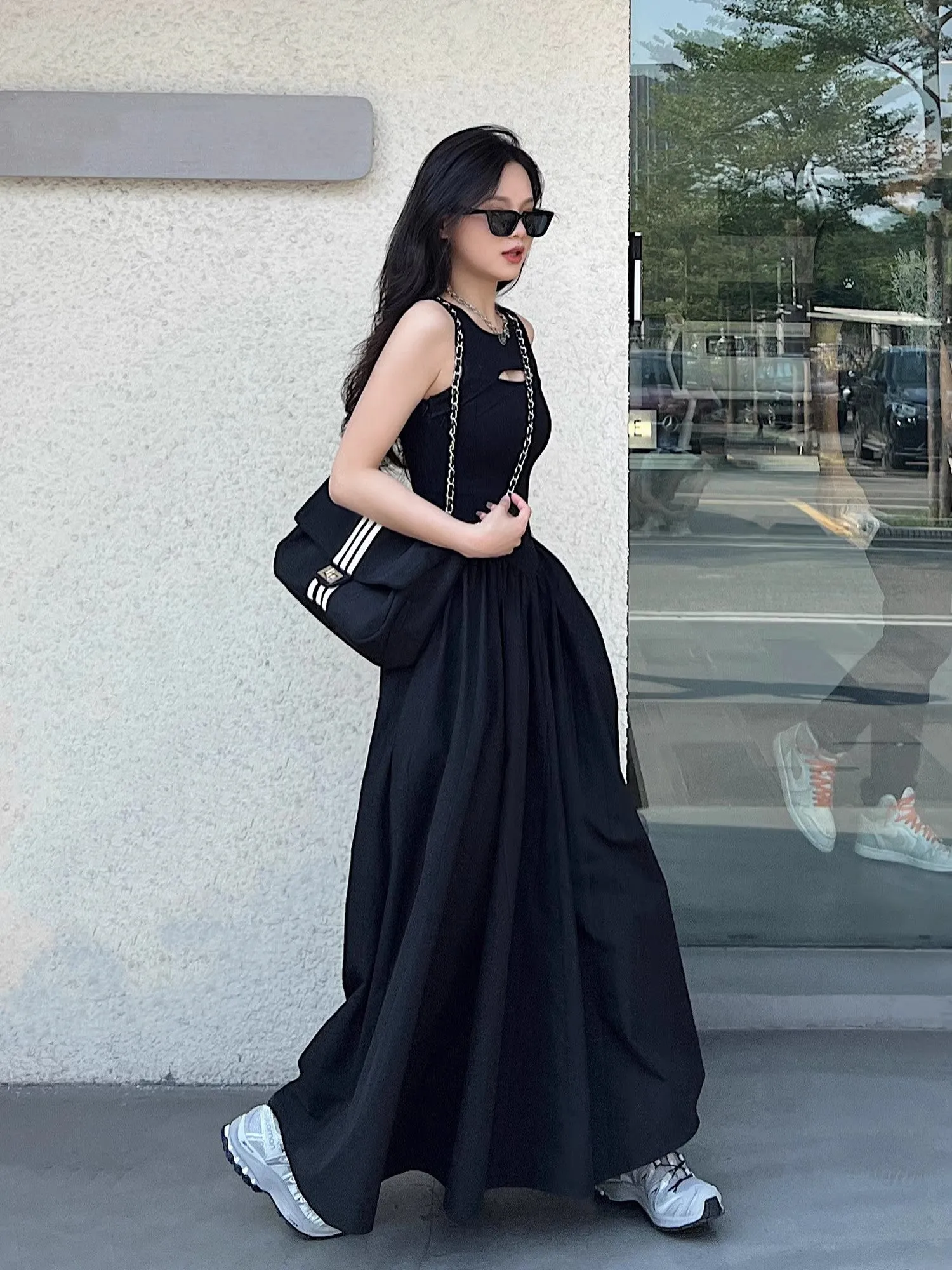 Black sleeveless dress for women black skirt      S3459