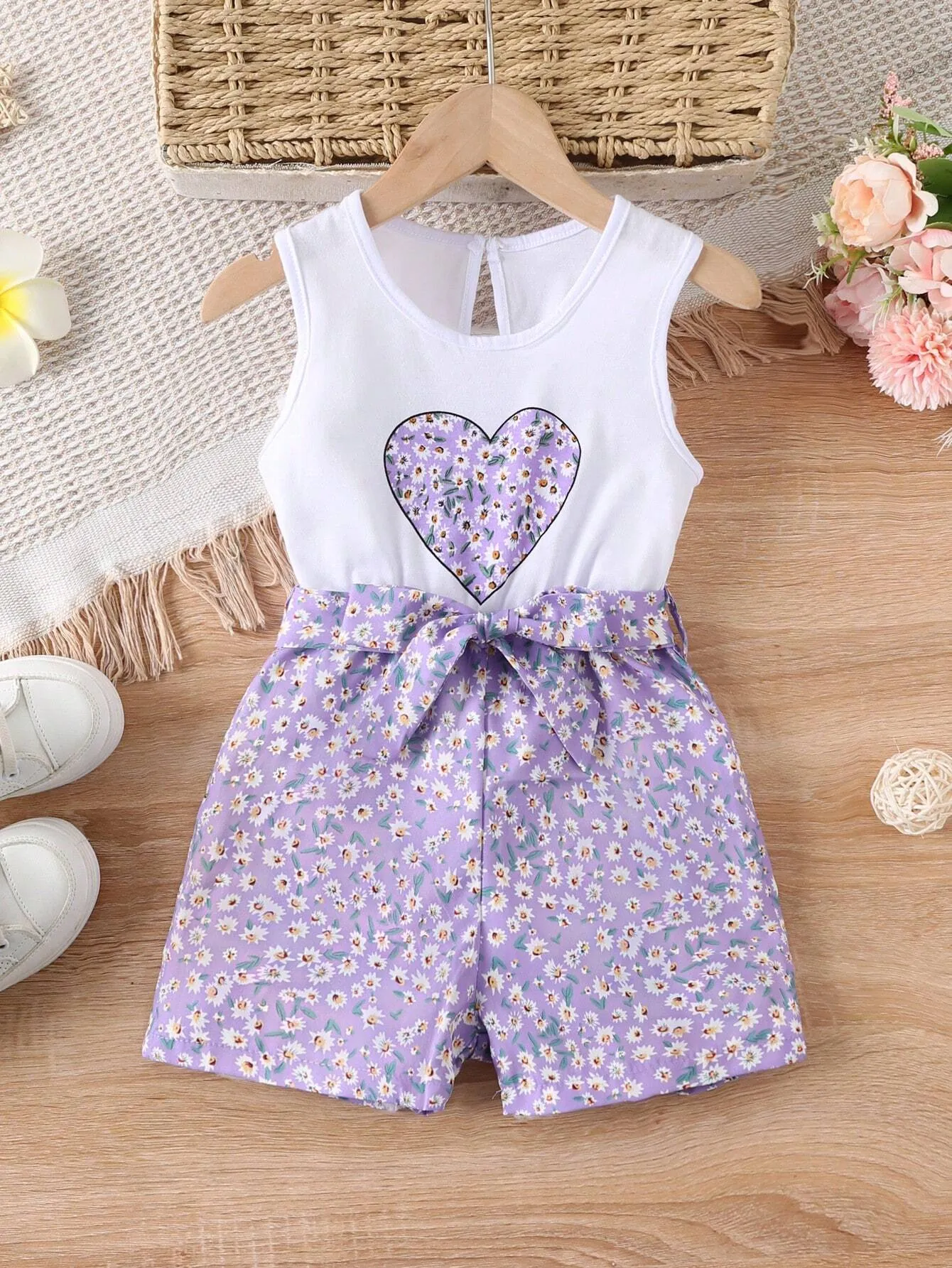 SHEIN Young Girl Ditsy Floral & Heart Print Belted Romper