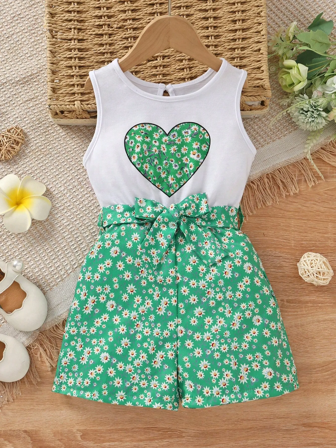 SHEIN Young Girl Ditsy Floral & Heart Print Belted Romper